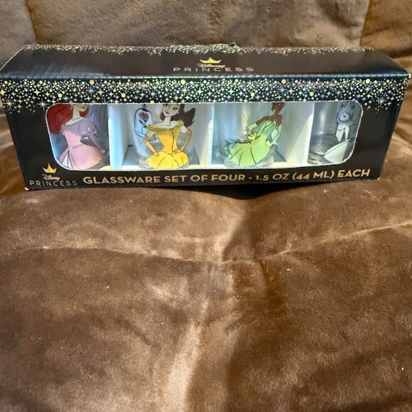 Disney Glassware Fashionista Princess Set Of 4 (1.5 Oz Each) Mini Glasses - Picture 5 of 6